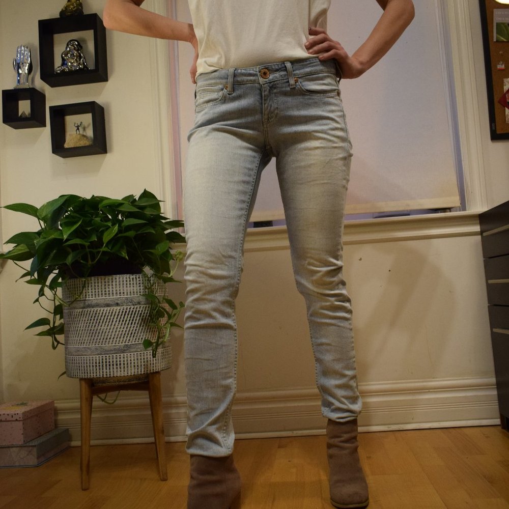 Guess Foxy Skinny Legged Light Wash Jeans